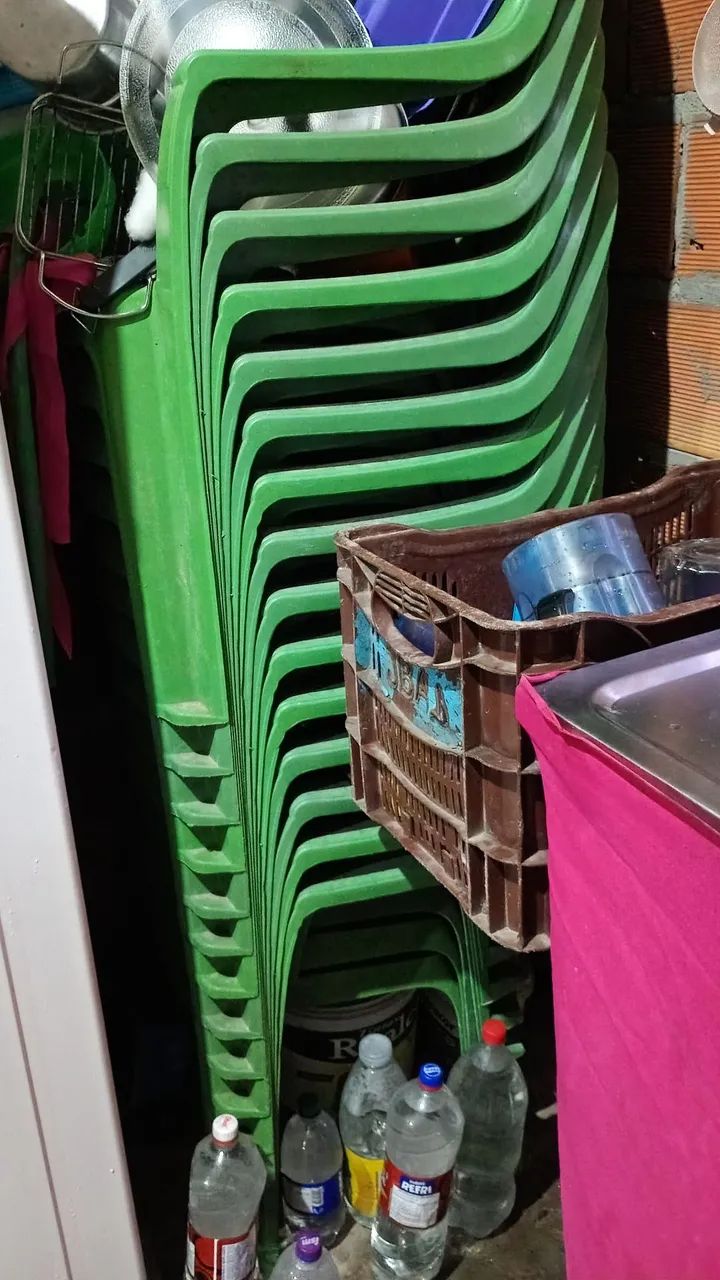 Cadeiras em ótimo estado  - Foto 2