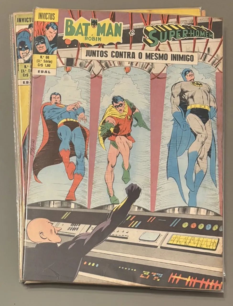 Batman e Super-Homem Ebal - Invictus (29 a 82 - 52 edições) - Foto 3