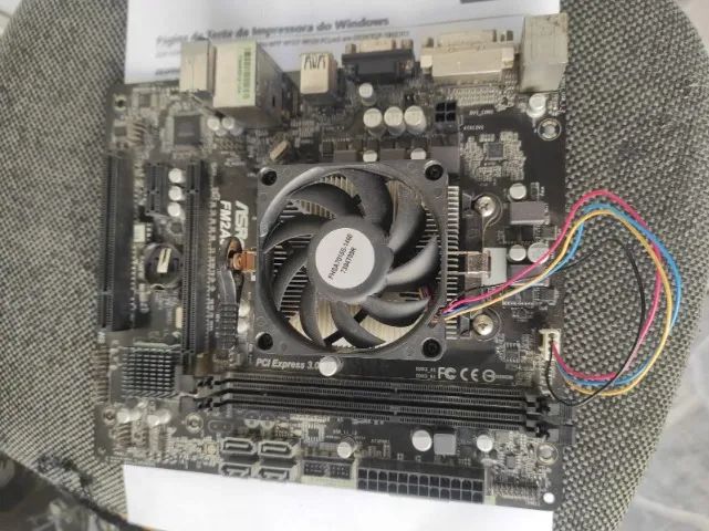 Placa Mãe FM2+ A68M-DG3+ DDR3 - Usa APU A6 A8 A10 - 100% Testada - Foto 2