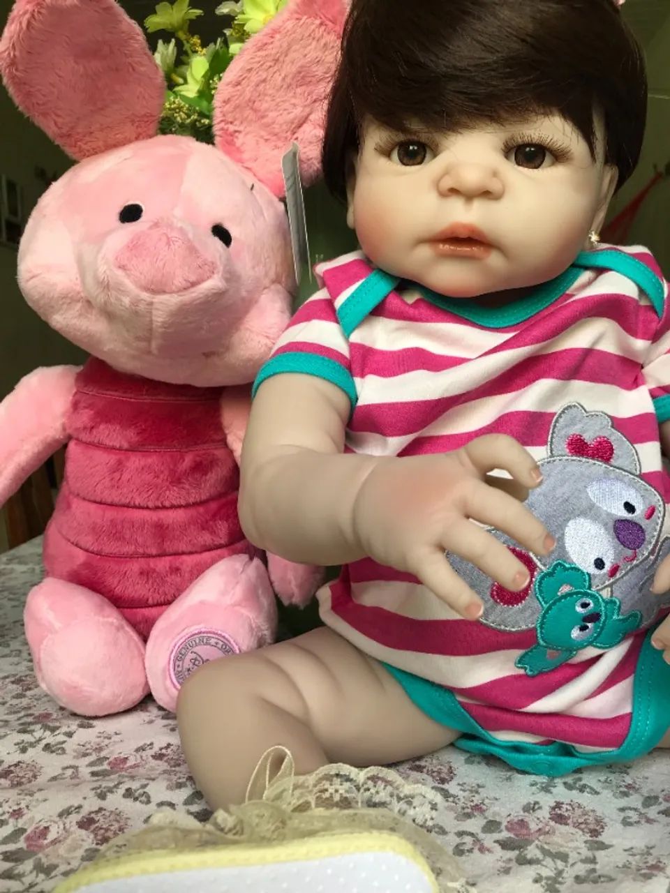 Boneca Realista Reborn Silicone Cecilia - Foto 4