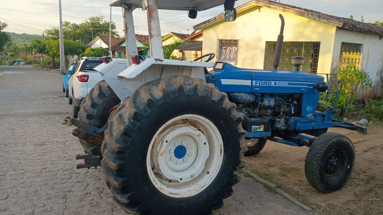 Trator Ford 6600 - Foto 2
