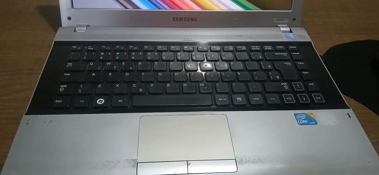 Notebook Samsung Core i3 / 8GB RAM / Windows 8.1 Pro - Excelente para Trabalho e Estudos - Foto 4