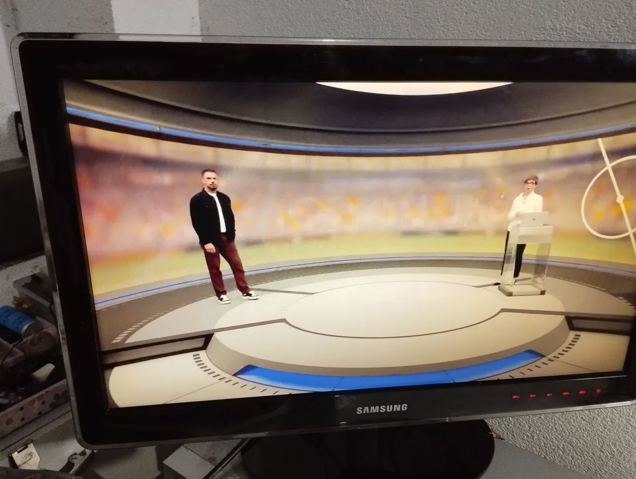 Monitor Samsung DVI/HDMI 23 polegadas. Usado . - Foto 2