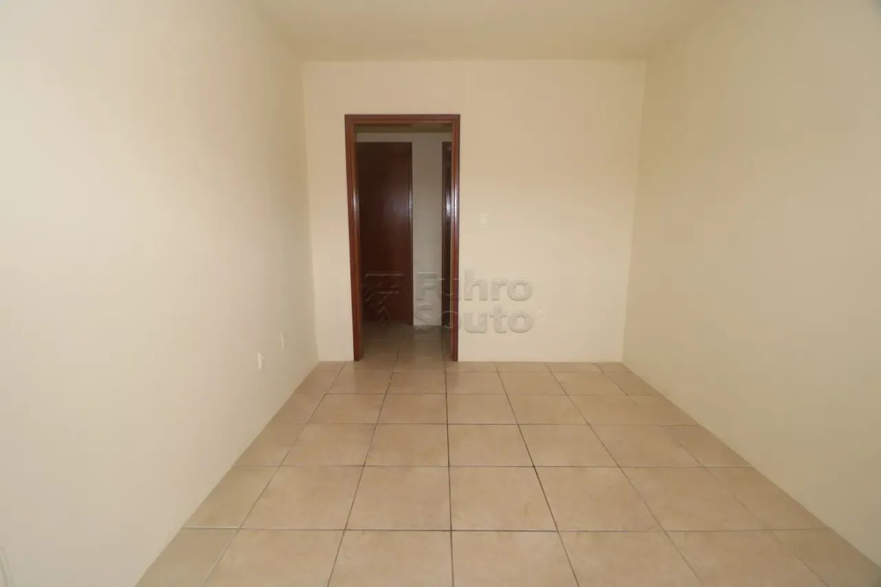 Apartamento de 1 dormitório com sacada e garagem - Foto 5