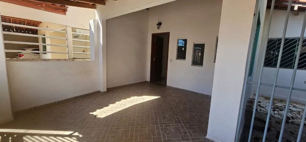CASA CENTRO ESCRITURADA APTA A FINANCIAMENTO  - Foto 2