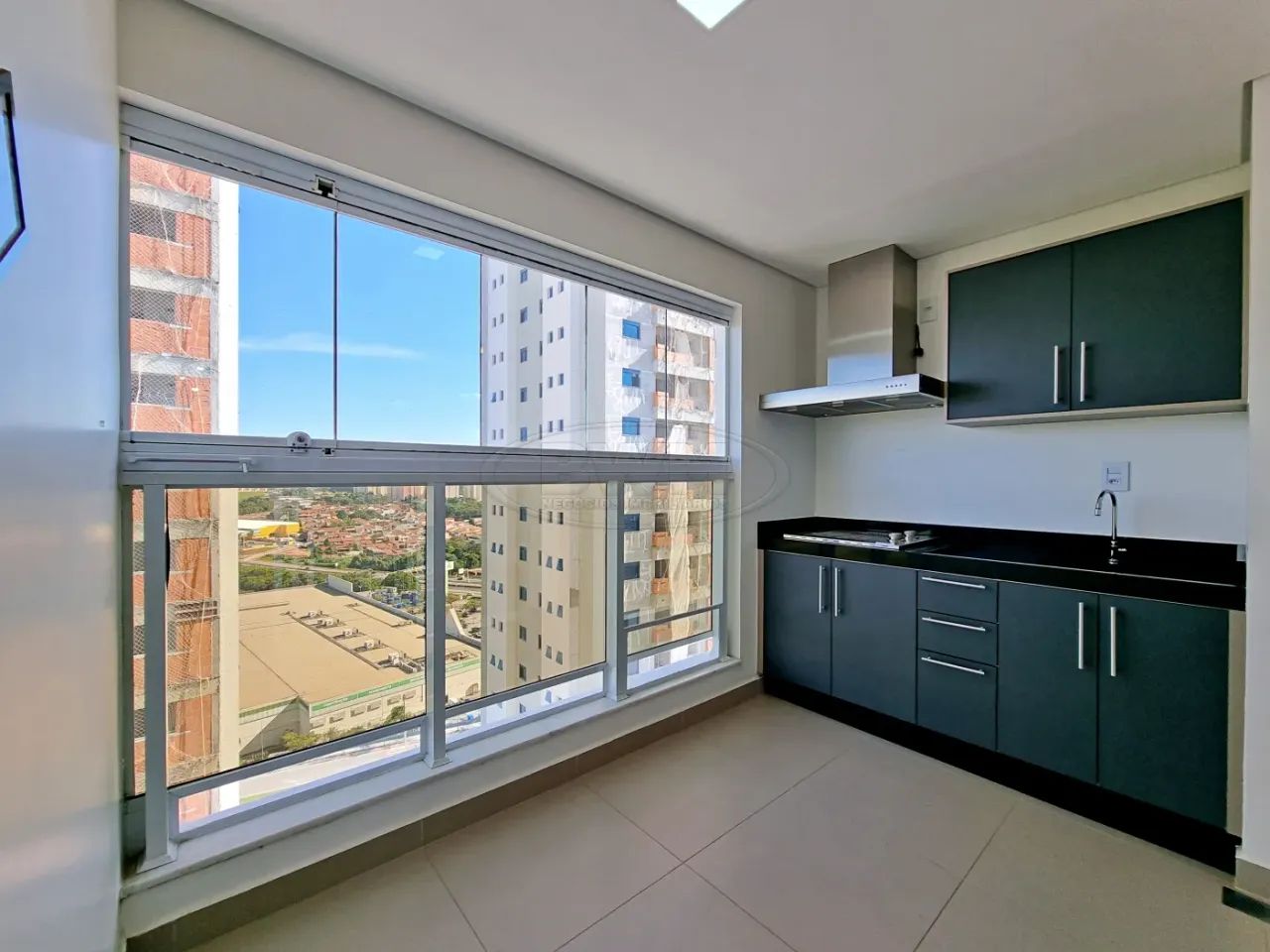 Apartamento INCRÍVEL, completo, com 93 m², 3 dorms, 1 suíte, acabamento IMPECÁVEL! Parque  - Foto 2