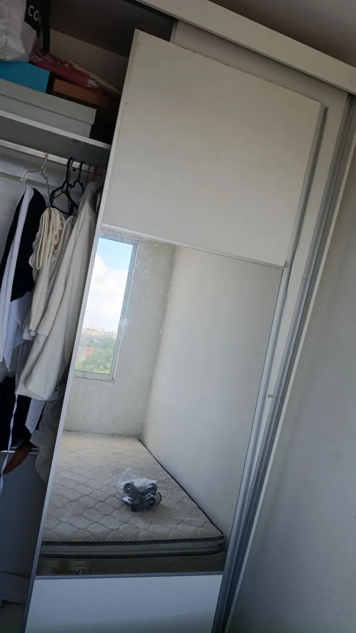 Guarda roupa de solteiro 
