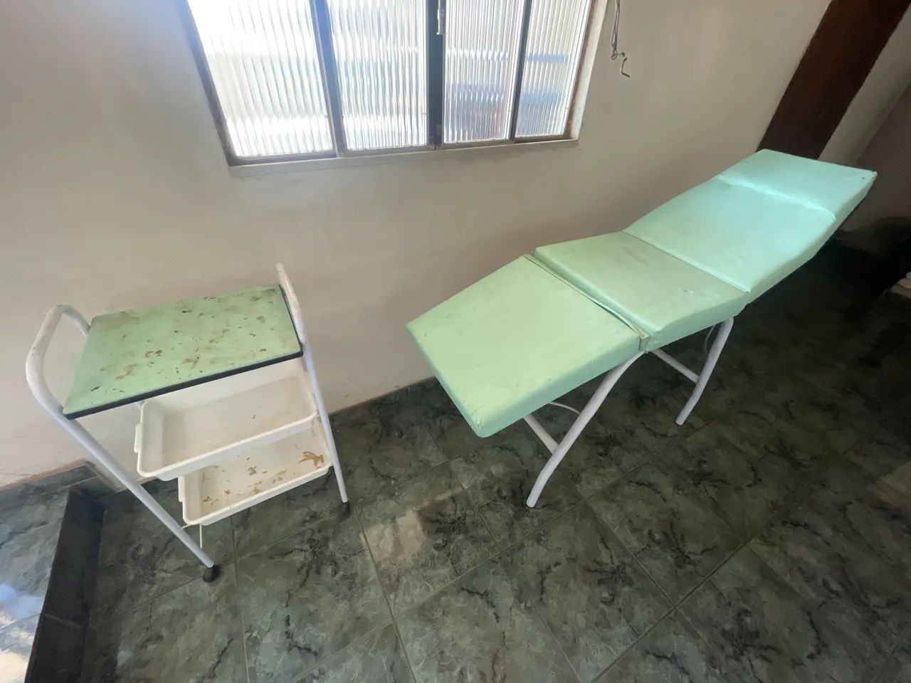 Maca e carrinho de estética  - Foto 2