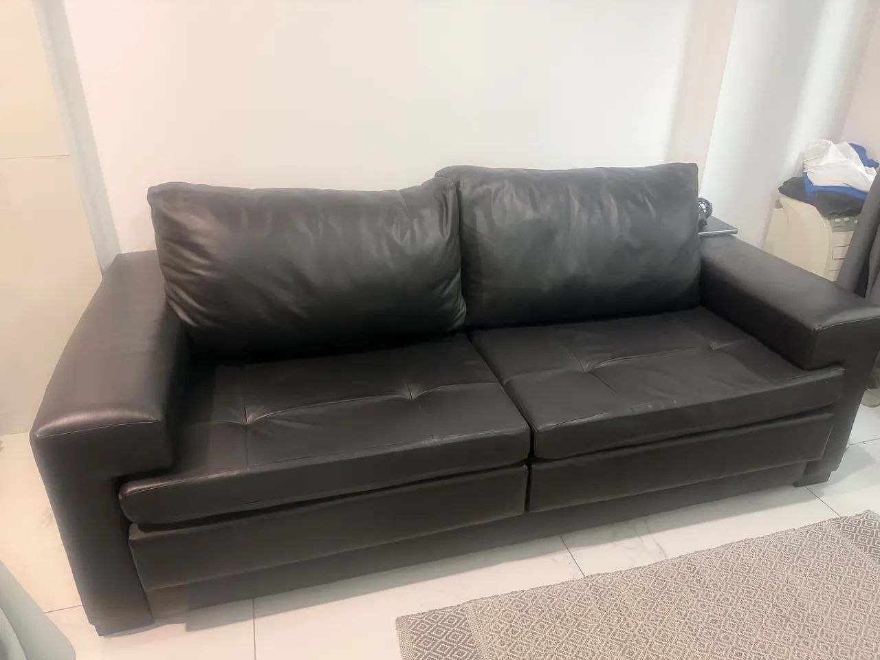Vendo sofá cama de couro  - Foto 3