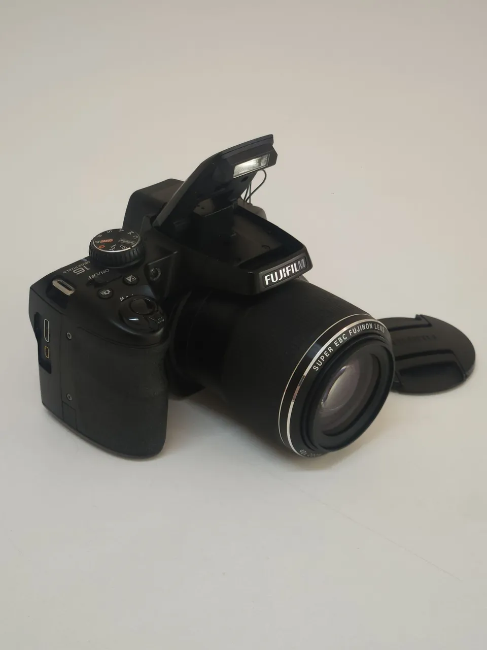 fujifilm finepix s8200