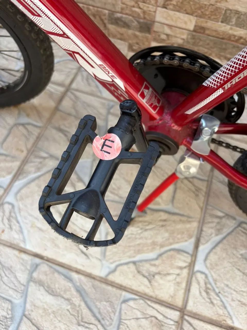Bicicleta Aro 20 ( pouquíssima usada) - Foto 2