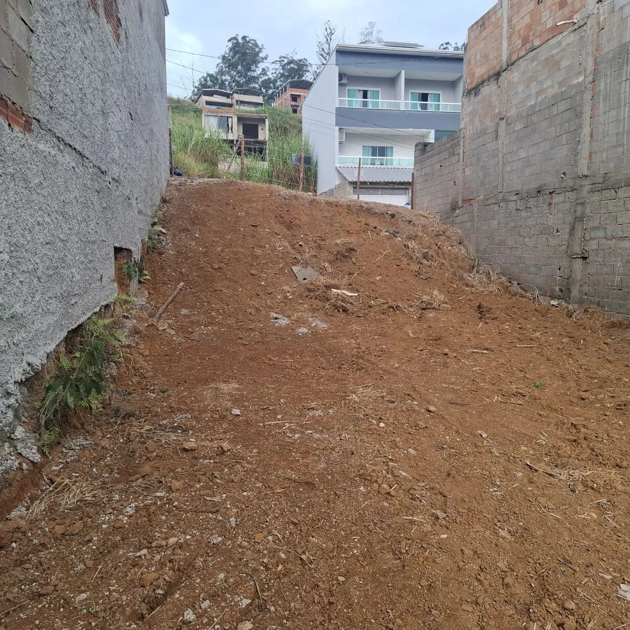 TERRENO 240m2 TERRAS ALTAS COM 8m DE FRENTE X 30m DE CADA LADO 90% PLANO - Foto 5