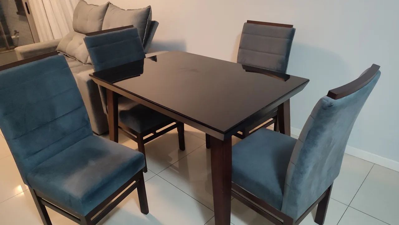 Mesa de vidro com 4 cadeiras  - Foto 2