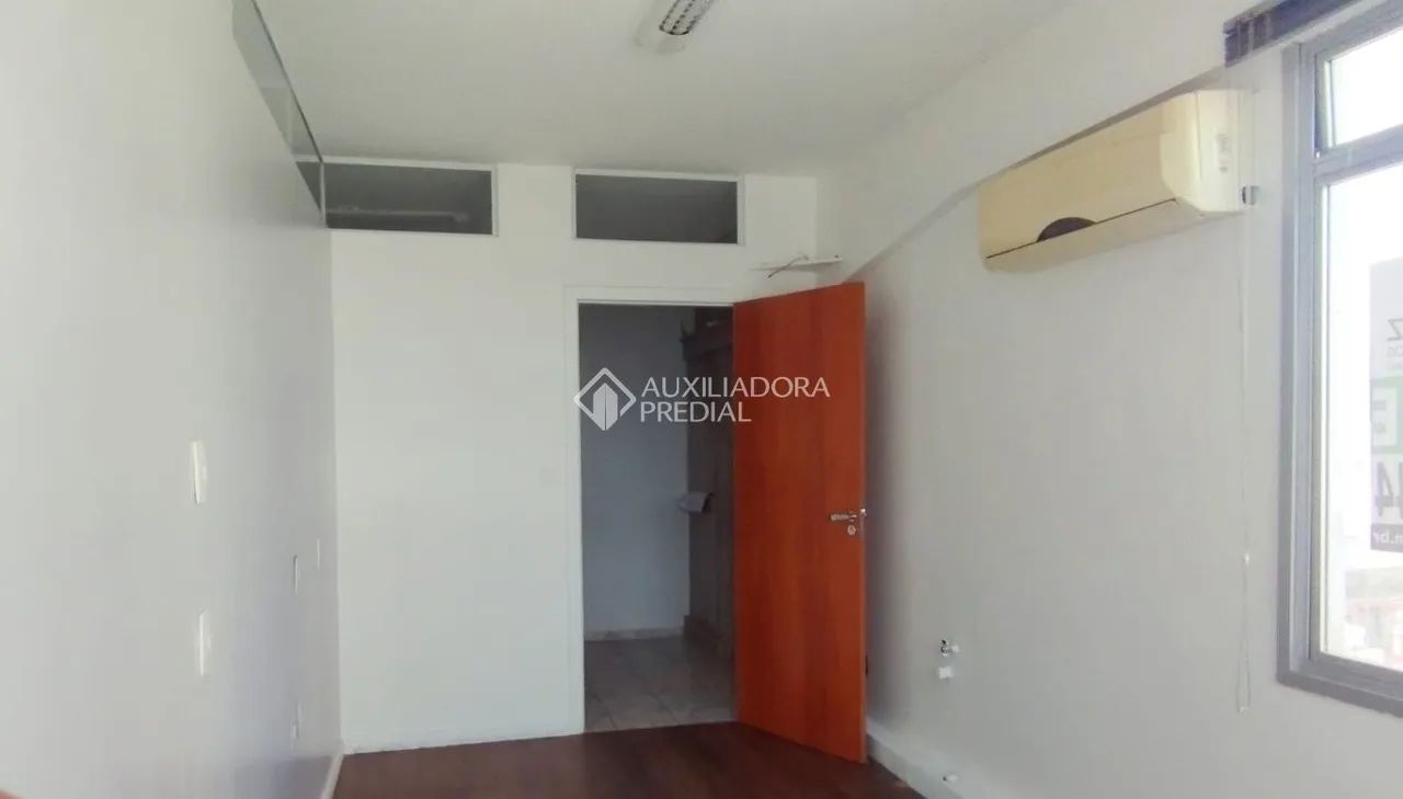 SALA COMERCIAL NO BALNEARIO ESTREITO COM 40M² - Foto 5
