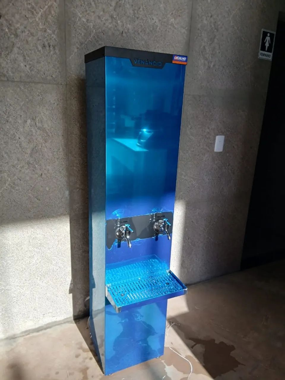 RECIPIENTE REFRIG INOX 50L VENANCIO BEBEDOURO 