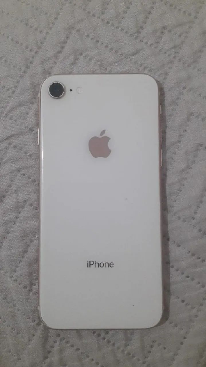 Vendo iPhone 8 pegando perfeitamente não faço entrega 