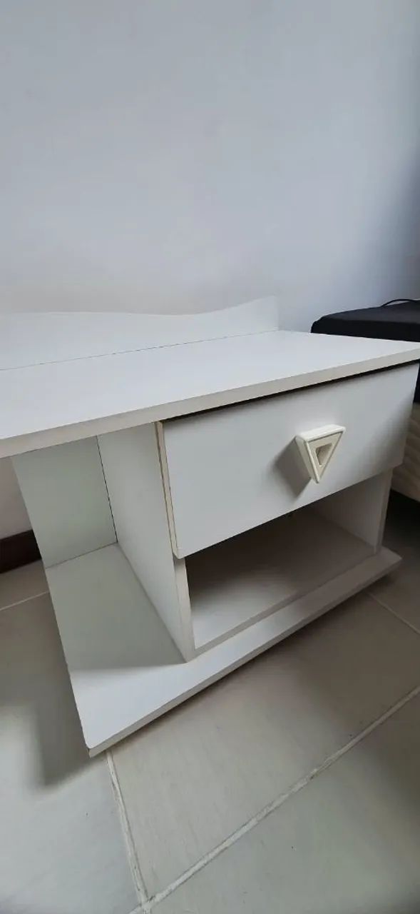 Mesa de Cabeceira em MDF - Foto 3