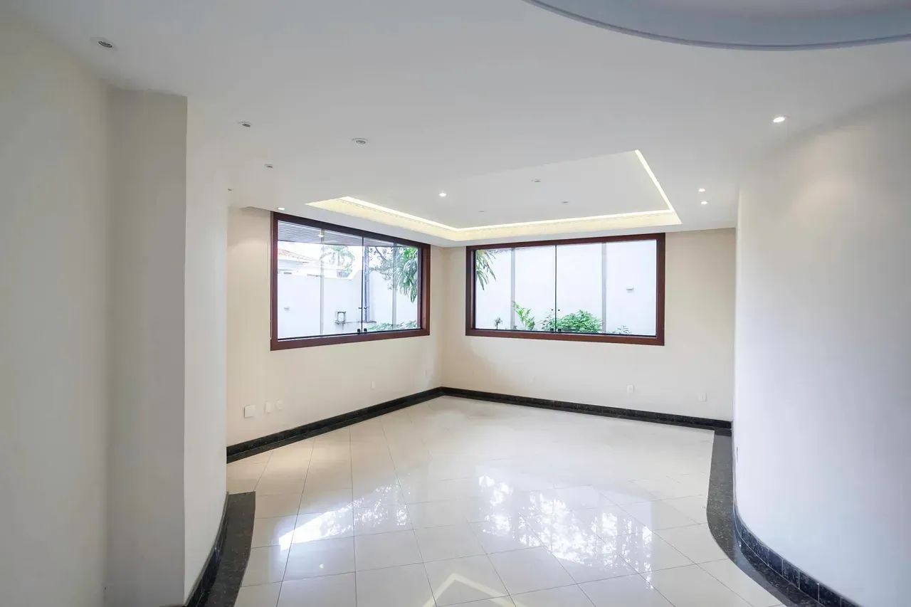 Imóvel para venda possui 679 metros quadrados com 5 quartos - Foto 5