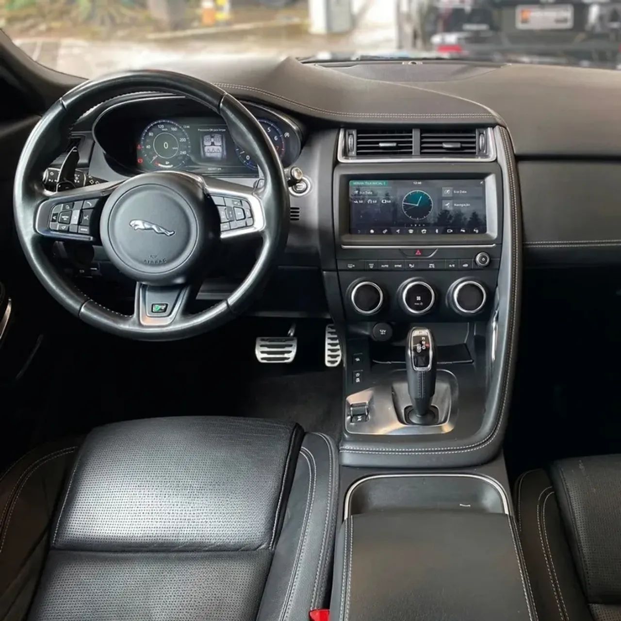 Jaguar E-Pace R-dynamic SE 2.0 AWD 300cv Aut. 2018 - Foto 4