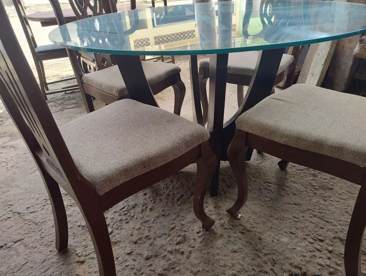 Mesa com tampo de vidro  - Foto 2