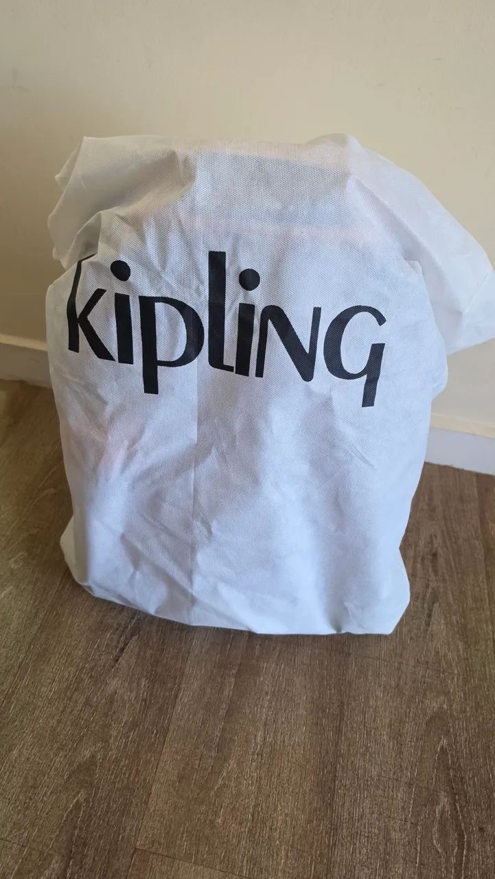 Vendo mochila escolar Kipling, modelo com rodinhas,perfeito estado!! - Foto 5