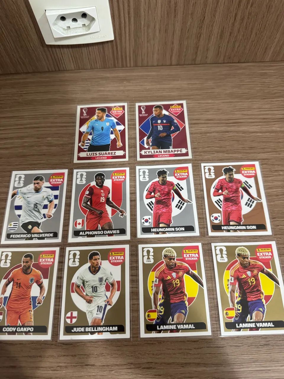 Figurinhas Legends 2022 e 2026 