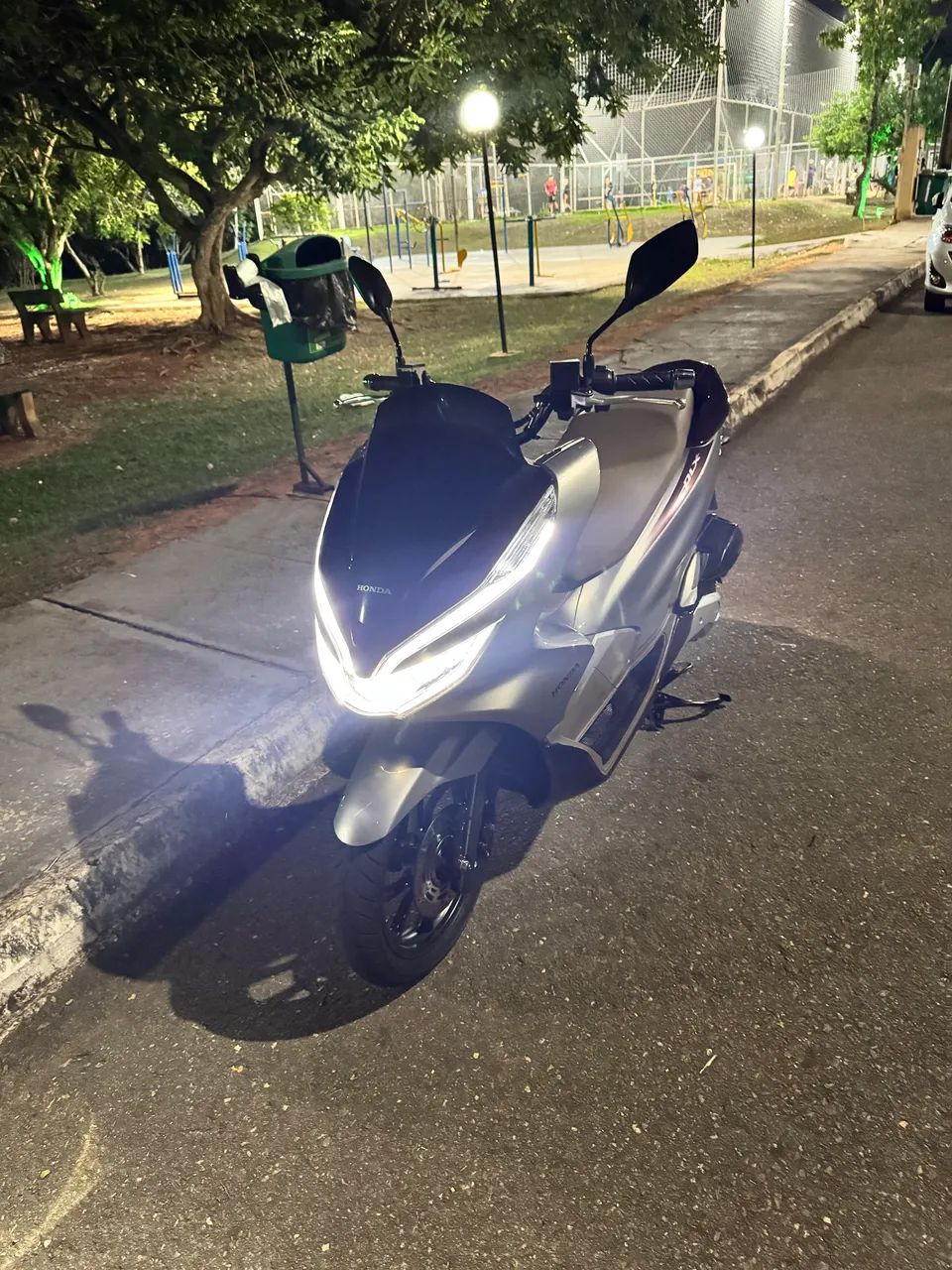 Honda PCX Dlx - Foto 5