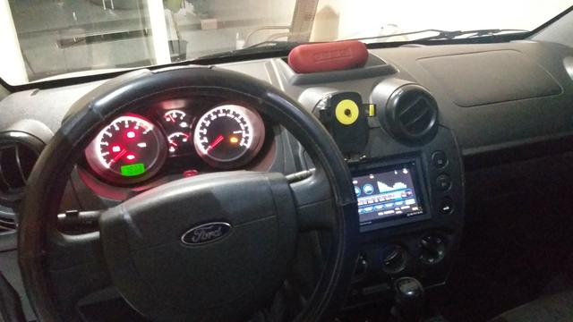 Fiesta sedan, completo sem detalhes pra fazer é pegar e rodar - Foto 6