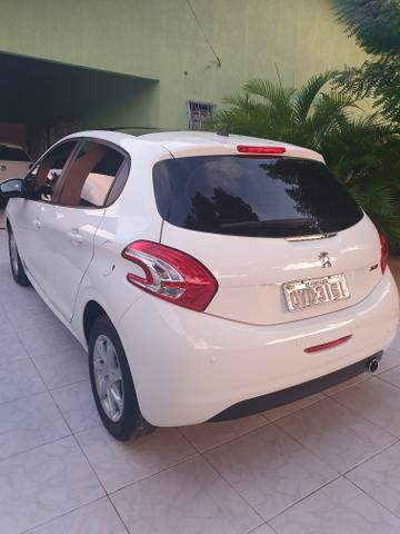 Peugeot 208 - Foto 2