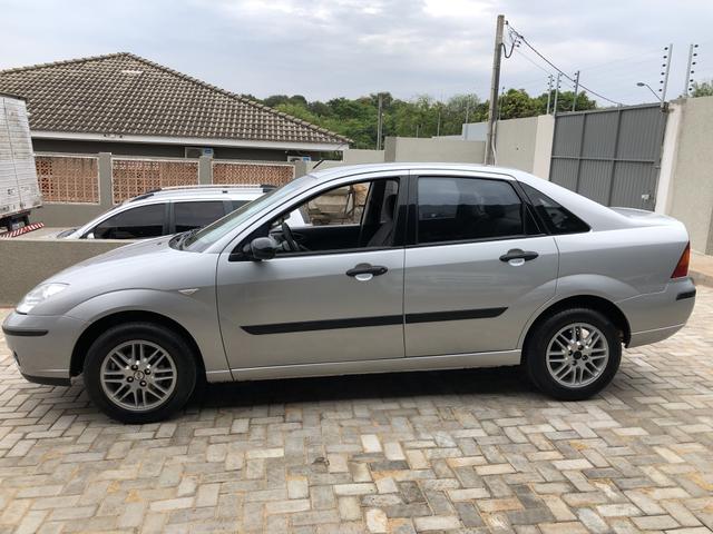 Focus sedan 1.6 completo 2004 - Foto 8