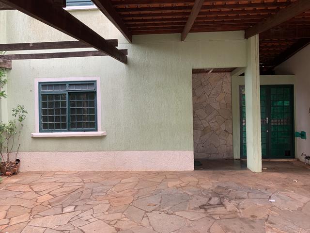 Alugo casa condomínio 3 dorm , suite, lazer,próx shopping, escolas, city 2 mil - Foto 5
