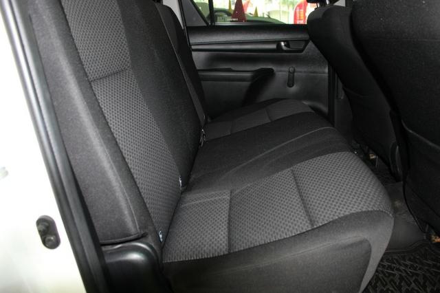 Toyota Hilux Cd Std Mt 4x4 2.8 4p 2017 - Foto 6