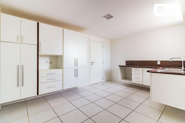 Apartamento com 200m² e 3 quartos - Foto 19