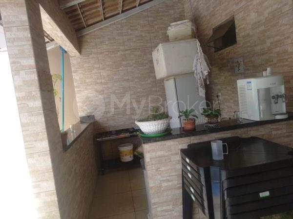 Casa sobrado com 5 quartos na Vila Santa Helena em Goiânia - Foto 19