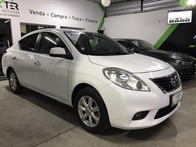 Nissan Versa SL 1.6 Flex 2013 Completo - Foto 2