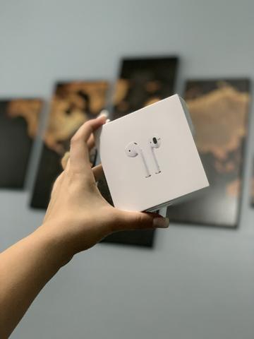 AirPods 2 c/ Wireless Charge Seminovo