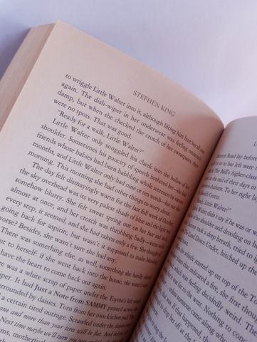 Livro - Under the Dome - Stephen King (livro em inglês) - Foto 4