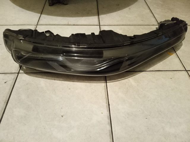 Farol esquerdo Fiat Toro (completo)