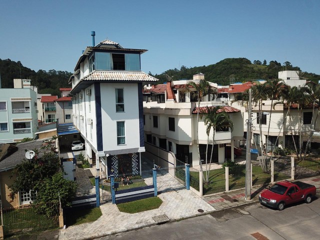 Hotel / Pousada com 2000m² e 8 dormitórios no bairro Canasvieiras em Florianópolis para Co - Foto 3