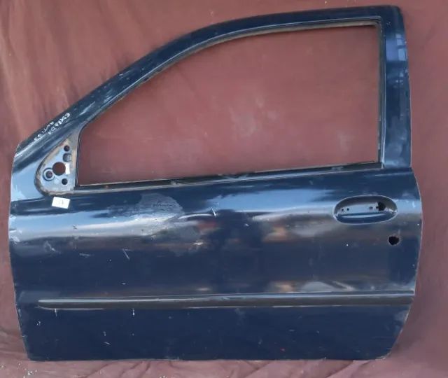Porta dianteira esquerda Fiat Strada Fire  2000 a 2012