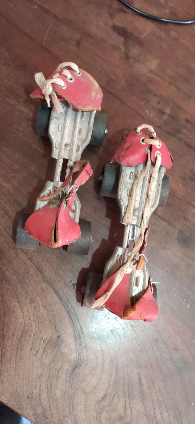 Patins Antigo de Ferro Regulável Seiko Anos 70 com 4 Rodas