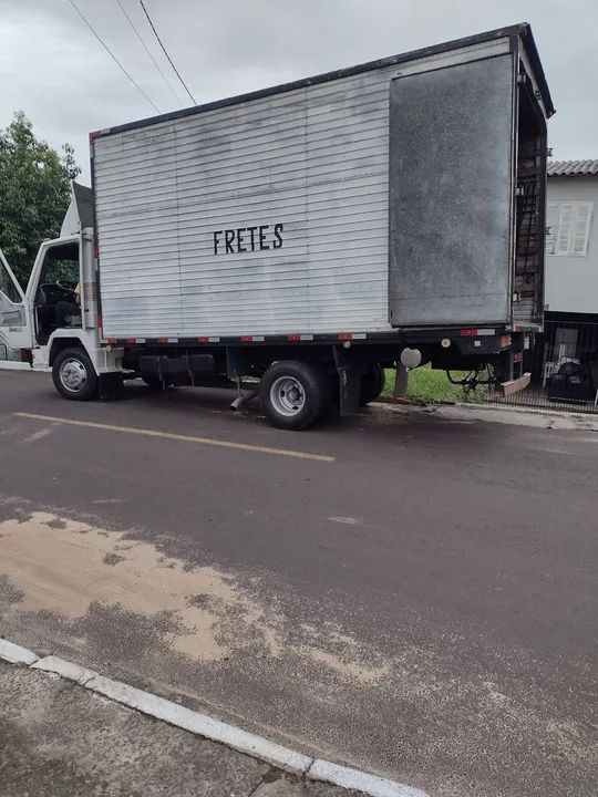 Fretes e Mudanças Paulo Souza