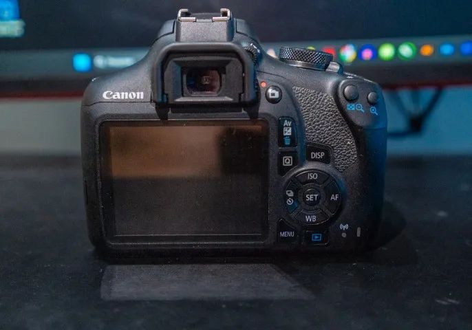 Câmera Canon T7 + Lente básica 18-55 - Foto 3