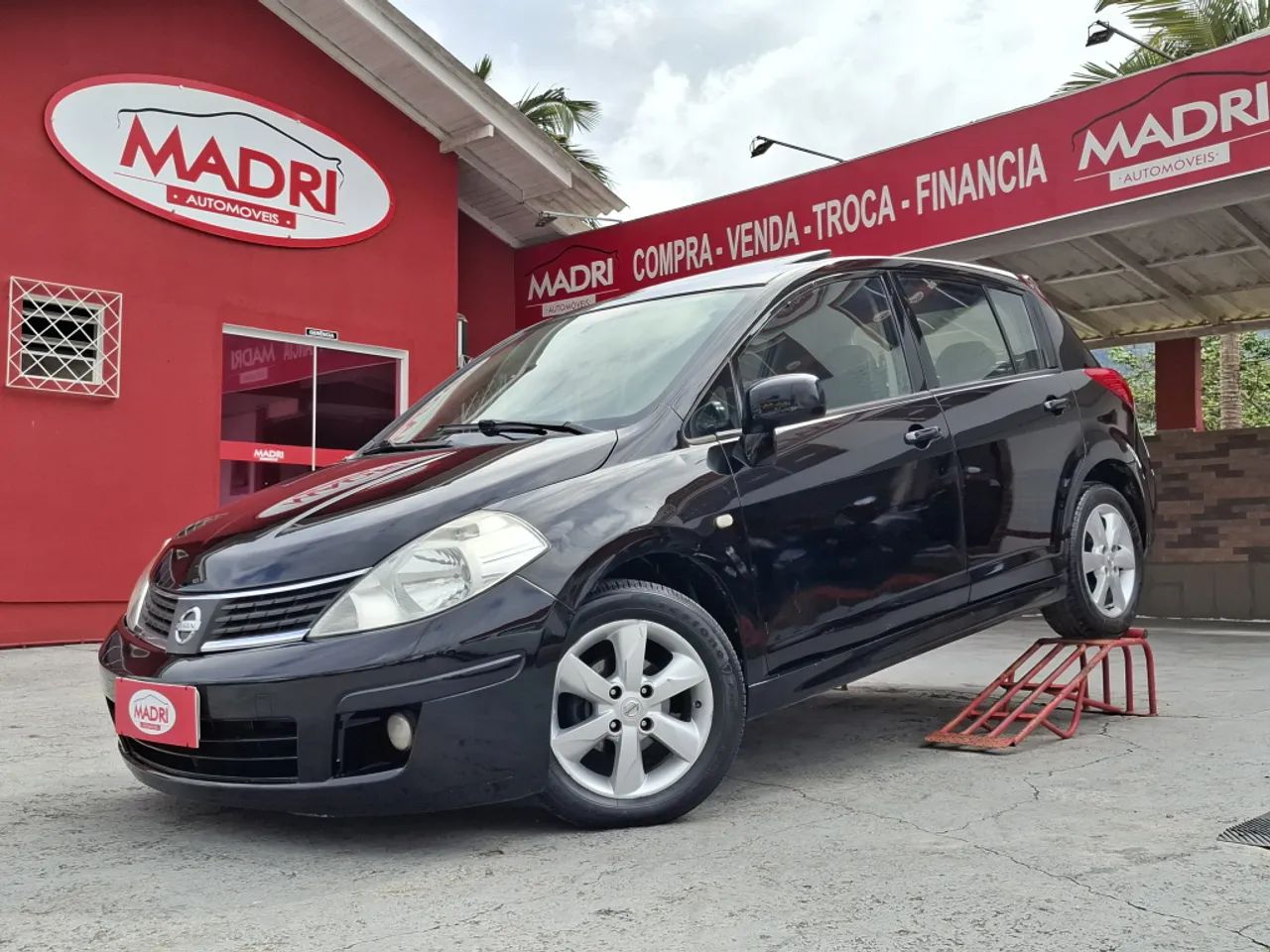 Tiida 2012 Rear NISSAN TIIDA 2012 Usados e Novos