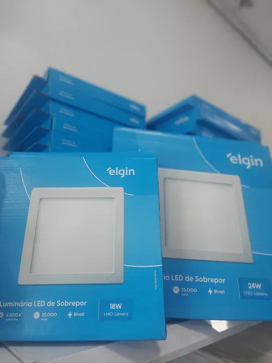 LUMINÁRIAS SOBREPOR QUADRADA