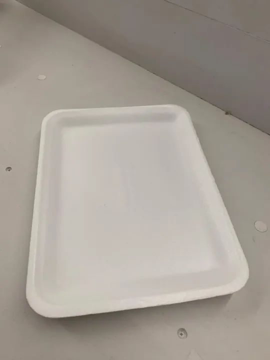 Bandeja branca de isopor