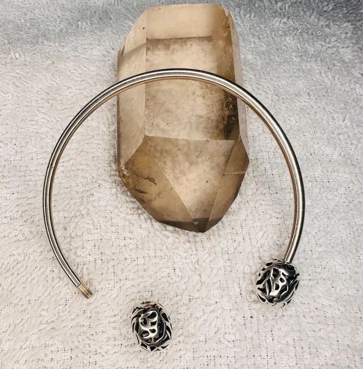 Pulseira de prata para berloques Pandora e Vivara - Foto 2