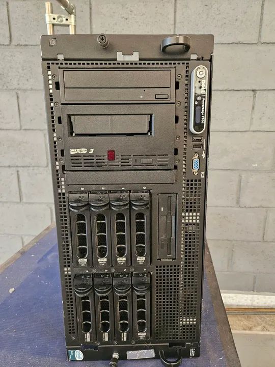 Servidor Dell PowerEdge 2900