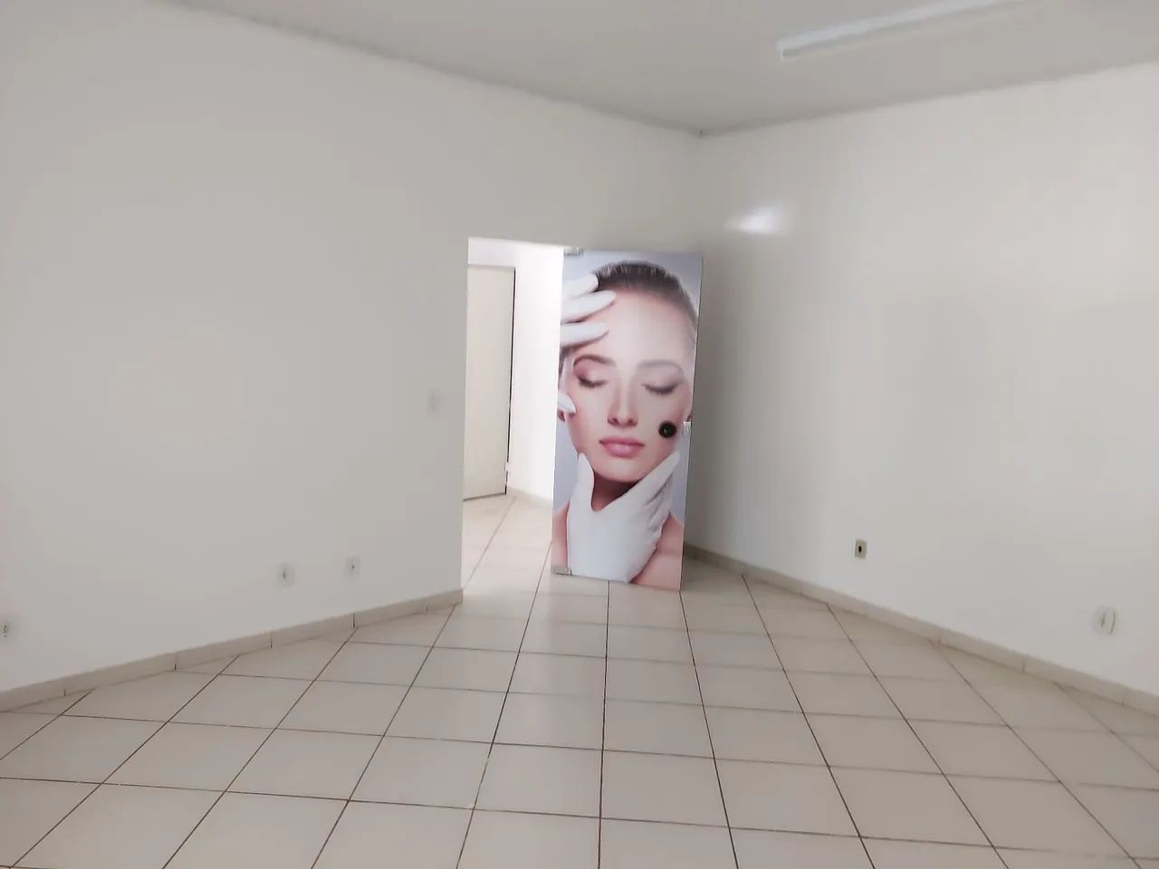 SALA COMERCIAL DUPLA NA PARTE DE CIMA FRENTE AO UPA SÃO BENEDITO  UBERABA  - Foto 8