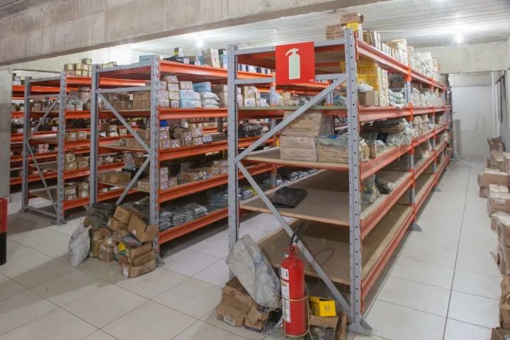 Mini Porta Pallet e Pallet para armazenagem e estocagem - Foto 2